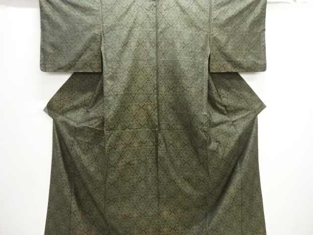 菱華紋織り出し本場泥大島紬着物